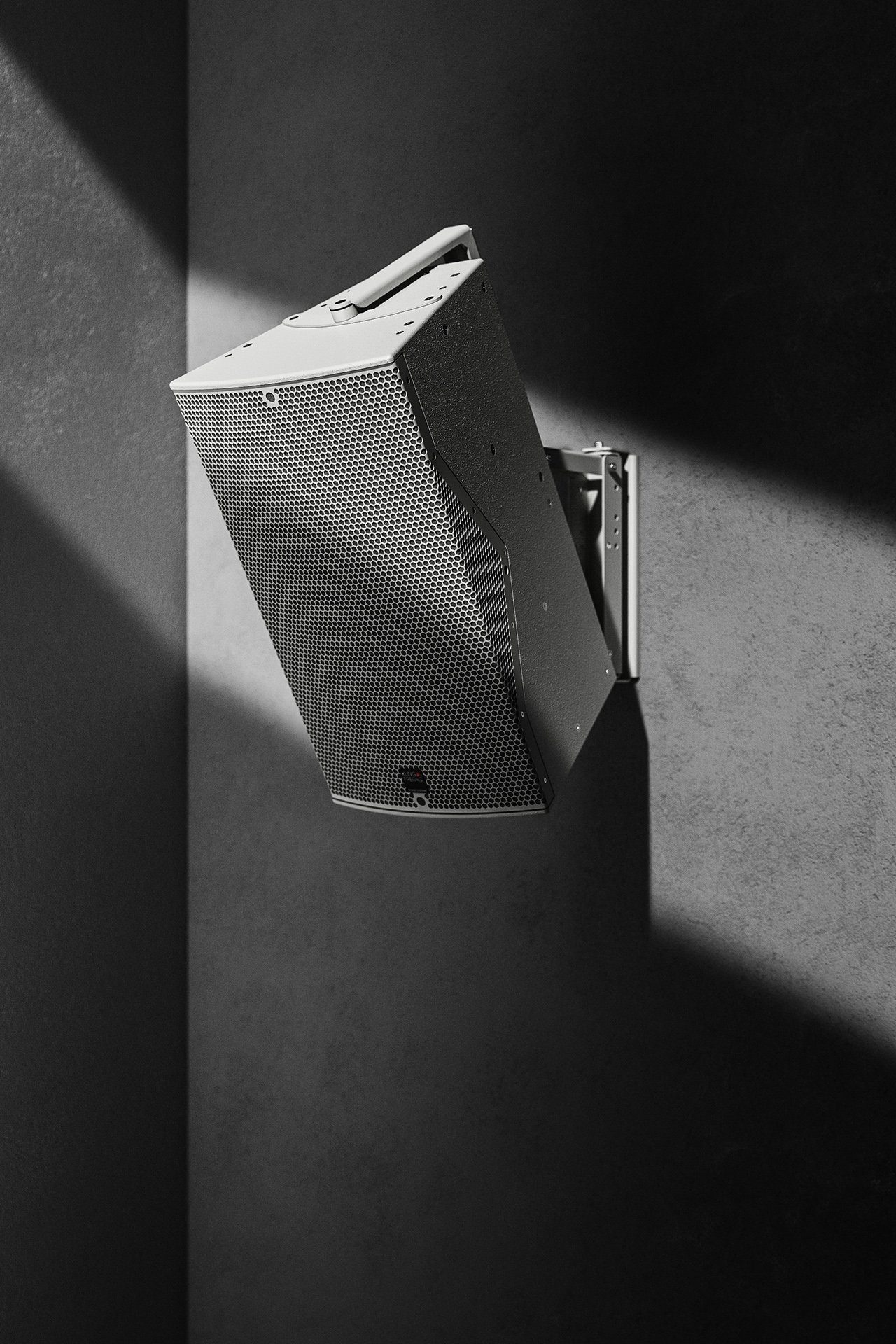 K&F Spectra 212i Detail 04 K&F Spectra 212i schwenk- und drehbar als Wandmontage