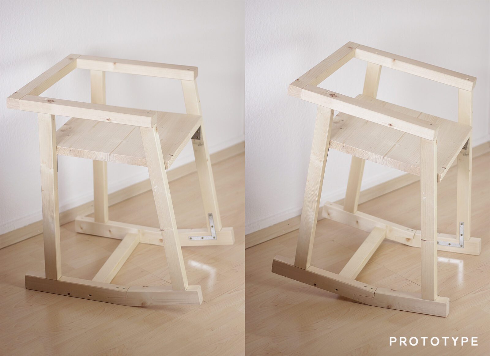 Prototyp Riseup Stuhl Funktionsmodell aus Holz in Stand- sowie Kippzustand.